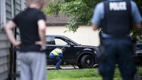 Rendőrnek álcázta magát a minnesotai ámokfutó, akinél 70 tételből álló halállistát találtak