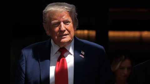 Trump két héten belül dönt az Irán elleni támadásról