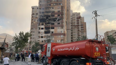 Irán hadüzenetként értékeli az izraeli támadást