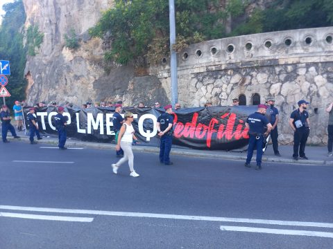 Rendőrsorfal védi a Pride-ot a Szent Gellért téren