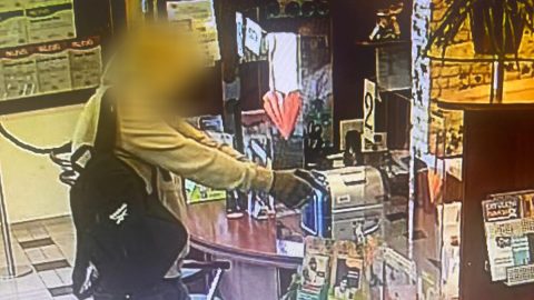 Letartóztatták a férfit, aki fegyverrel akarta kirabolni a solymári bankot