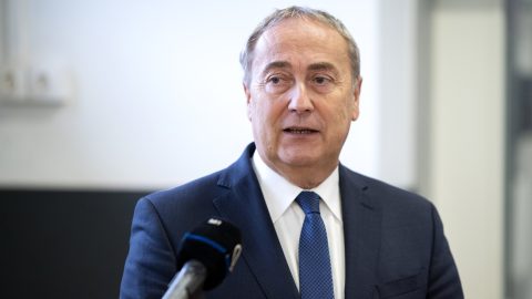 27 év után otthagyta a parlamentet a fideszes képviselő