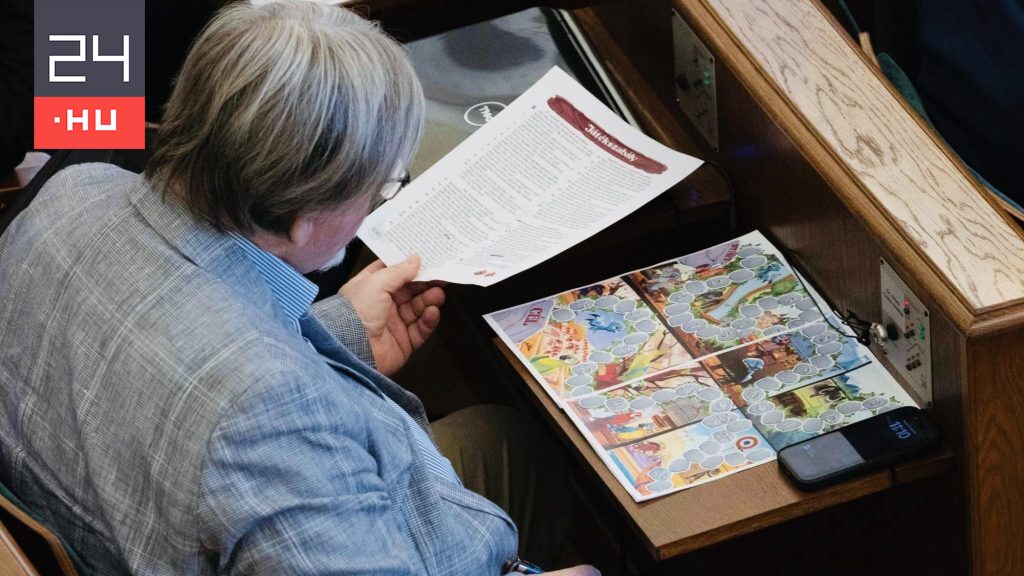 Dézsi Csaba társasjátékozott a győri közgyűlésen