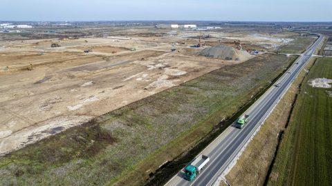 Nem vizsgálják felül Debrecen költségvetését a CATL-beruházás felfüggesztése miatt