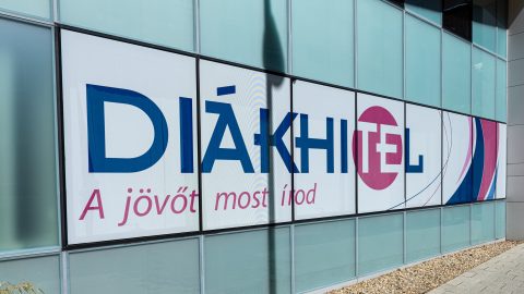 A kormány meghosszabbítja a 2024 végéig felvett diákhitelek kamatstopját