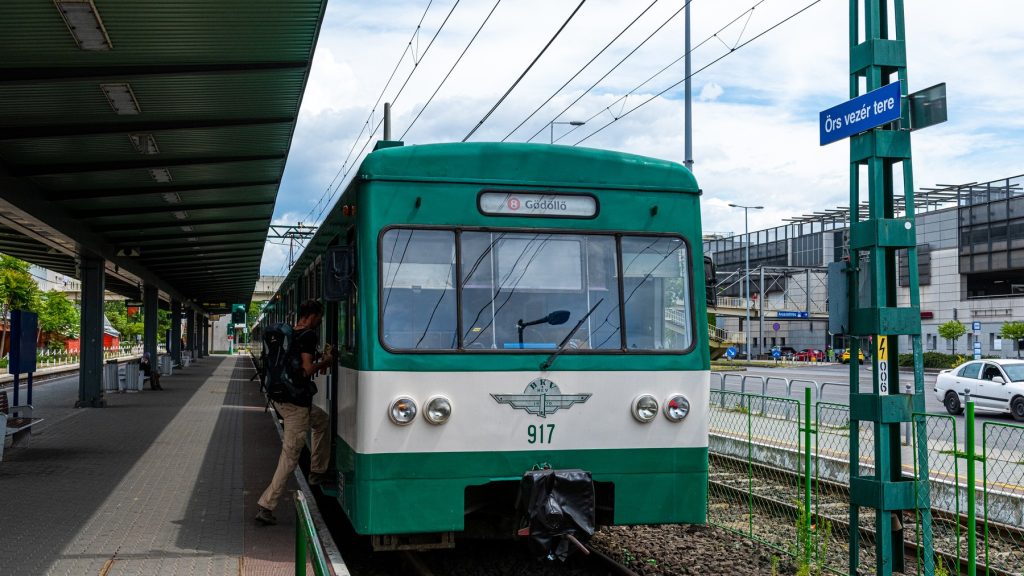 Halálra gázolt egy 32 éves férfit a HÉV Sashalmon