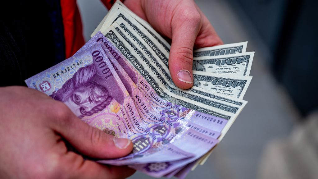 Erősödött a forint
