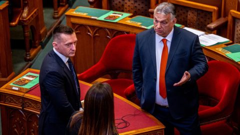 Cenzúrázhatták a rogáni cenzúratervezetet