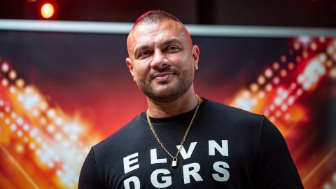 Teljesült Gáspár Laci gyerekkori vágya: kapott egy láda banánt
