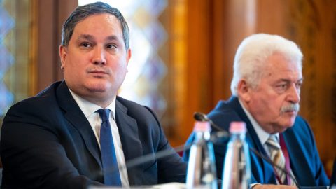 Nem árulja el a kormány, milyen pénzeket zárolt
