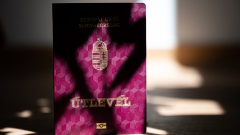 Szigorítás érkezik az útleveleknél, ez várható az okmányirodáknál