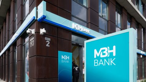 MBH-ügy: mégis 70 százalékos kártérítést fizethet a bank a Google-csalás áldozatául esett ügyfeleknek