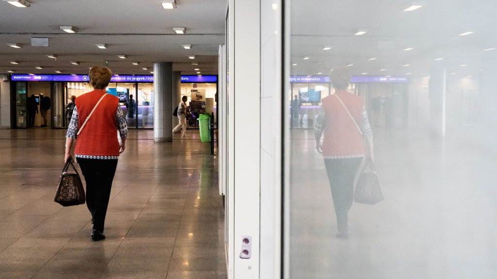 45 ezer forinttal lehetne több az átlagnyugdíj, ha nem csak inflációkövető lenne a nyugdíjemelés
