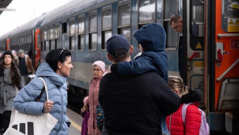 2800 vonat késett 20 percnél többet az elmúlt három hétben
