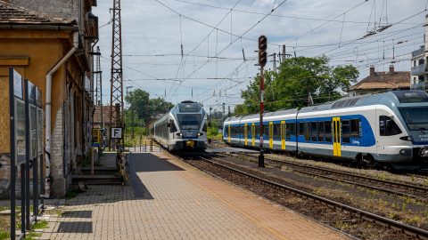 Megreccsent a vasúti közlekedés a székesfehérvári vonalon