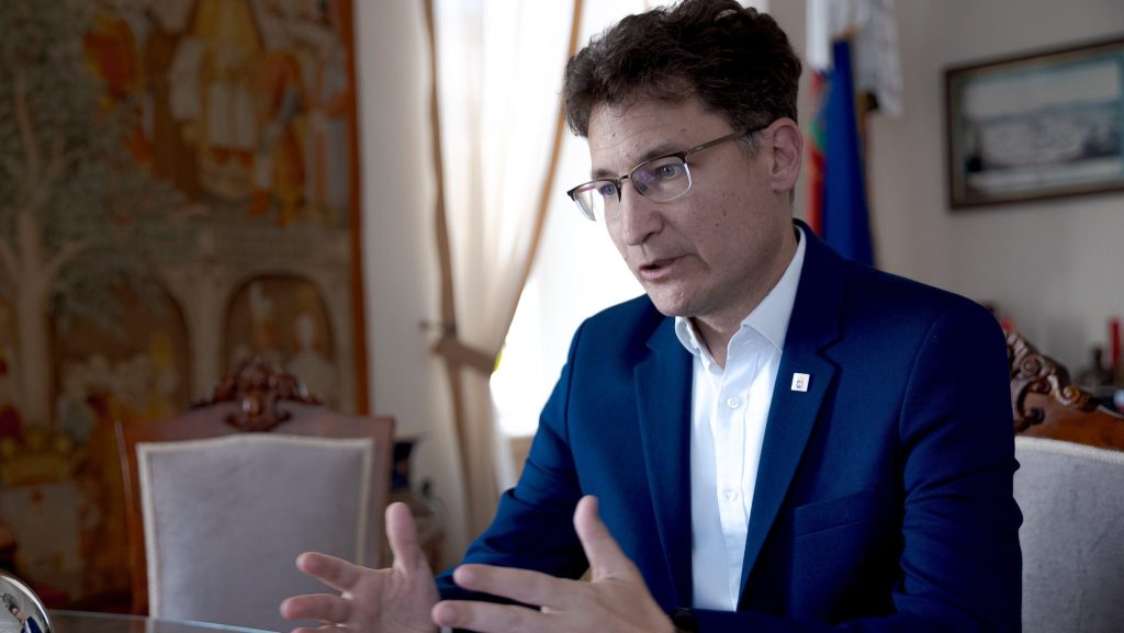 A fideszes Cser-Palkovics András szolidáris Karácsony Gergellyel