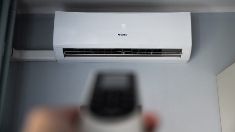 Mennyire nőhet meg az áramszámlánk, ha a nagy melegben egész nap klímázunk?