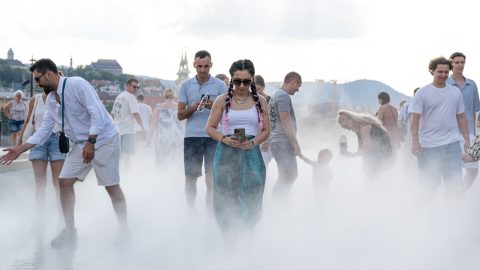 Másodfokú hőségriasztást adtak ki hétfőtől