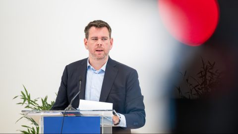 Vitézy a MÁV szombati összeomlásáról: Lázár János is posztolhatna ma arról, hogy mire büszke