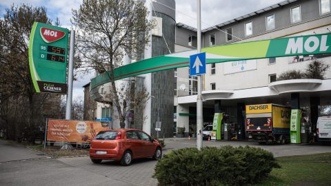 Petrol prices in Hungary could rise by 10–15 forints following Israeli strike on Iran