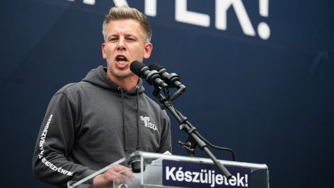 Magyar Péter: A hadiipar most bejelentett privatizációja egyenlő a hazaárulással