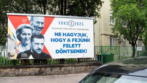 Újabb 20 milliárd forintot csoportosítanak át kormányzati kommunikációra