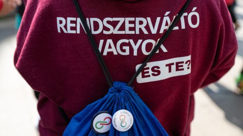 Így fordítja át a vidéket Magyar Péter