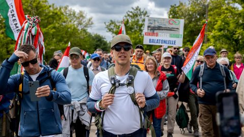 Magyar Péter Orbánnak üzent: Mindenki számára világos, hogy egyedül önök készülnek háborúra
