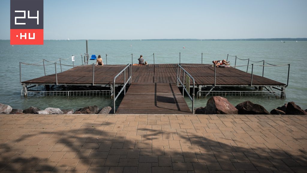 30 éve nem látott árvaszúnyograjzás várható a Balatonnál