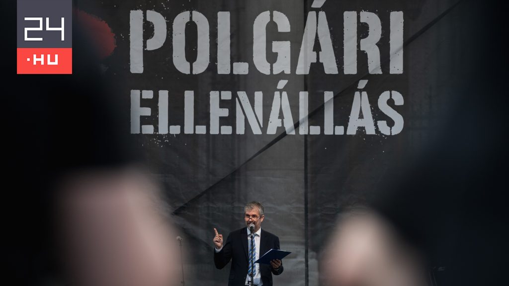 Hadházy: 3,8 milliós fotelen 175 ezer forintos bort kortyolgatt Matolcsy Ádám