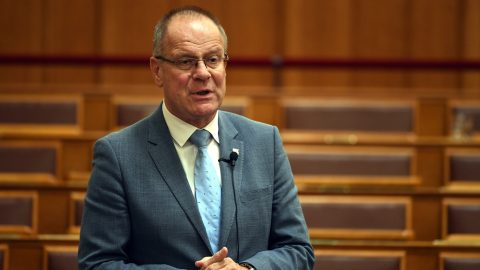 Elfogadták a helyi önazonosságról szóló törvényt, a település döntheti el, ki költözhet hozzájuk