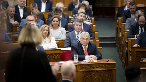 Devizahitelek: Orbán a Kúriának passzolta a labdát, ahol már össze is hívták a jogegységi tanácsot, közben egymás után függesztik föl a pereket