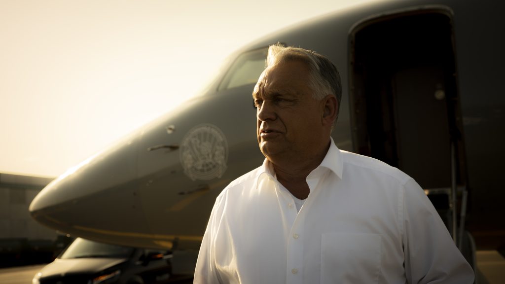 Kapu Tibor méltatásával zárul az interjú