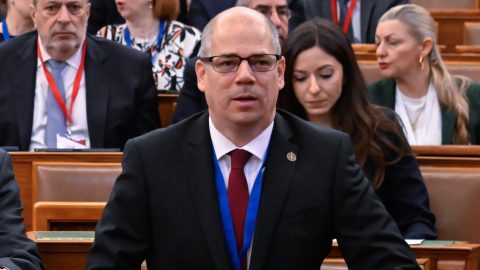 „Szeretek nyílt kártyákkal játszani” – megszólalt Polt Péter utódja, az új legfőbb ügyész