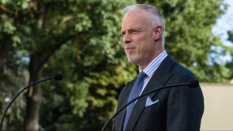 Szalay-Bobrovniczky Kristóf: Katonához méltatlan a Szlava Ukrajini kifejezés egy ilyen helyzetben