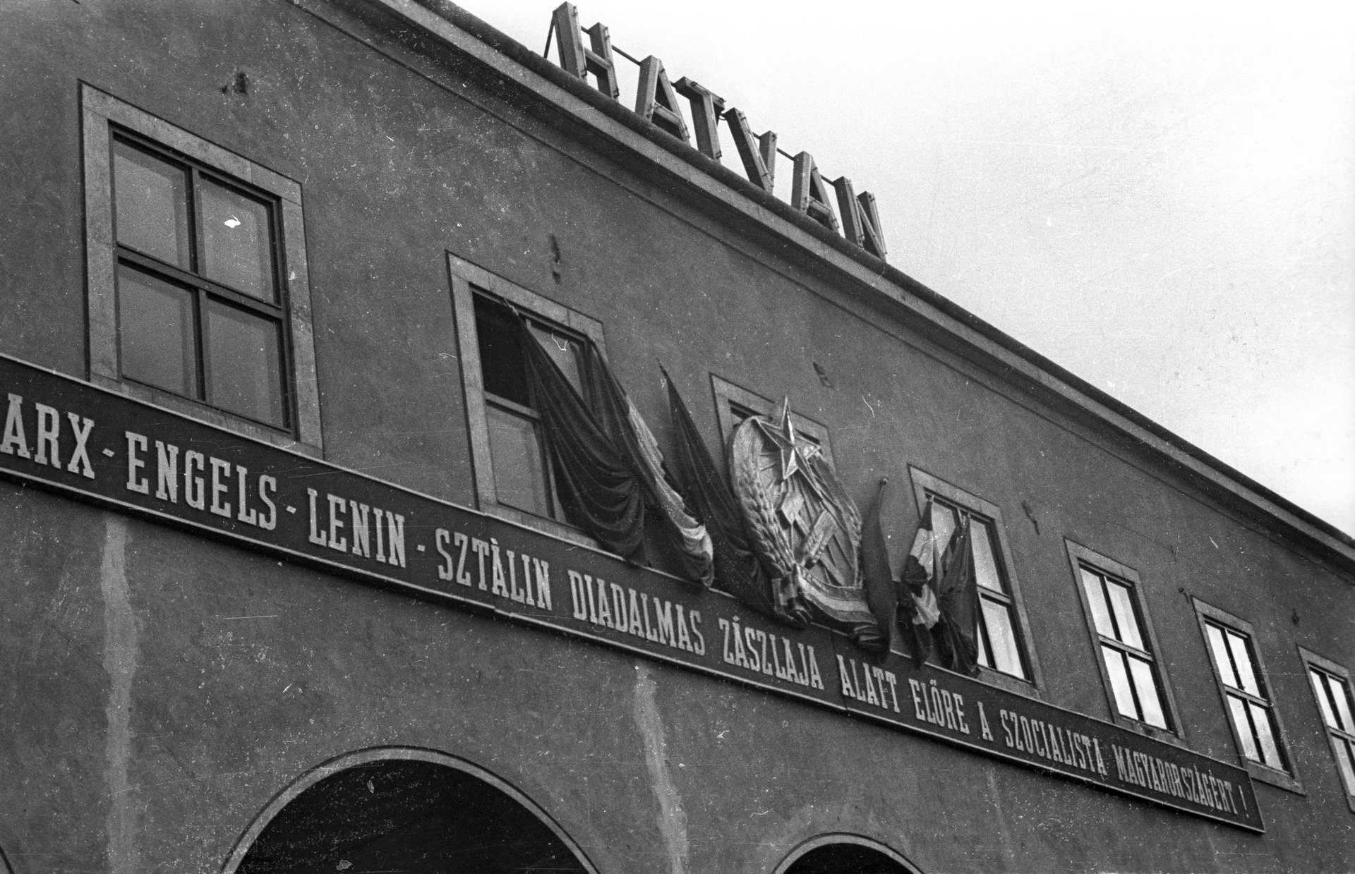 Stíluskavalkád jellemzi a hazai vasútállomás-történelmet 25