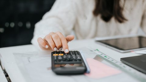 Fontos kérdést tisztázott a NAV az szja-mentes anyák nyugdíjáról és tb-jéről
