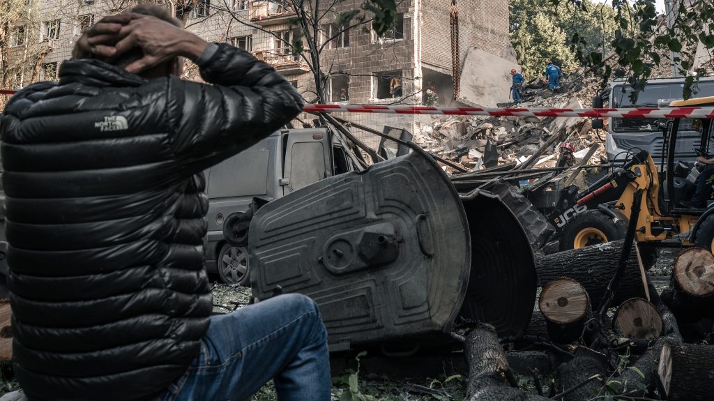 Kilenc órán át bombázták Kijevet az oroszok, 14-en meghaltak