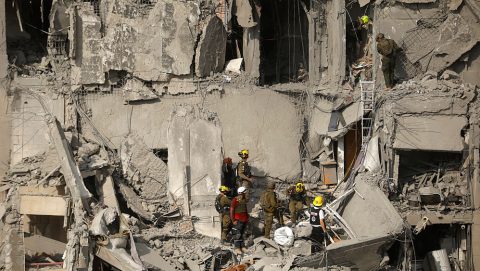 Trump Izraelnek: „Le ne dobják azokat a bombákat!”