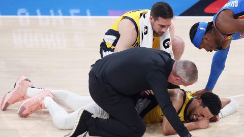 Egy egész csarnok figyelte döbbenten, ahogy az NBA-döntő legjobbja ordít a fájdalomtól