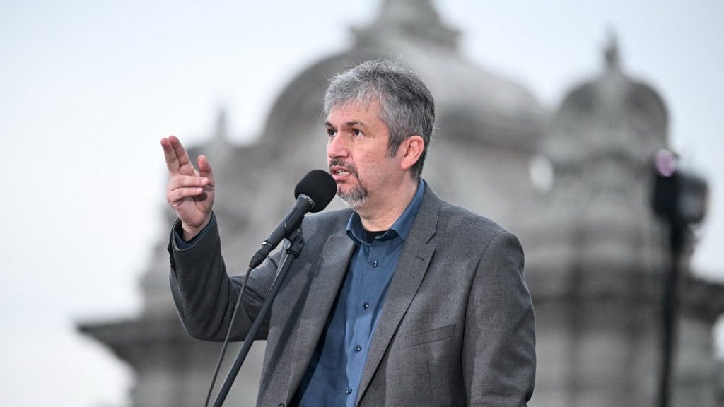 Hadházy Ákos 4900 dollárért találta meg Orbán Ráhel táskáját