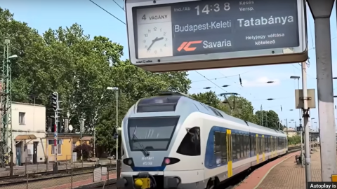 Hadházy: Azért kellett megállítani a szombathelyi IC-t, mert egyetlen wc volt rajta, és az is elromlott