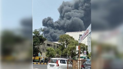 232 utassal a fedélzetén felszállás után lezuhant az Air India repülőgépe
