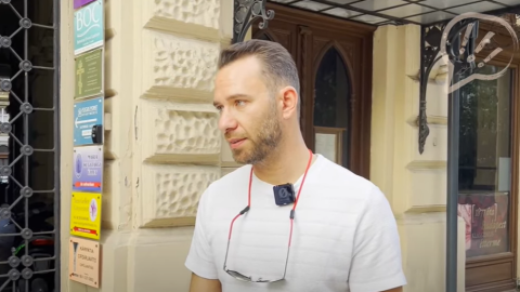 Egyik kezével védte a fejét, a másikkal tompította az esést – megszólalt Jeszenszky Géza megmentője