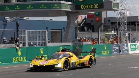 Ezen az autóversenyen lassan az a csoda, ha nem a Ferrari nyer