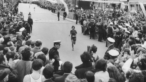 Meghalt Nina Kuscsik, aki eltört bringája miatt lett a maratonfutás legendája