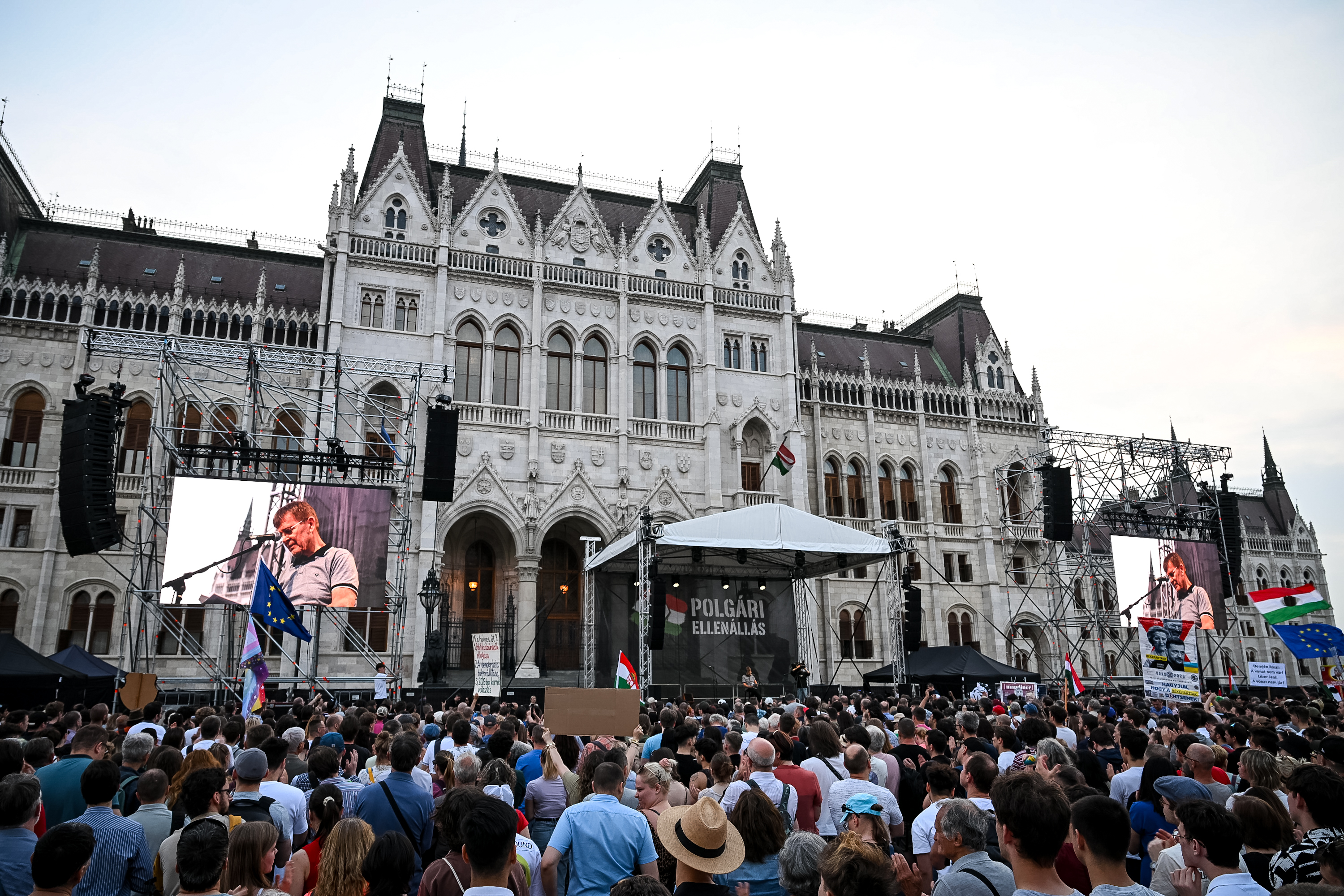 Nagy-Bandó: Mitől féltek kiöregedett, pálesztől pirosló képű, pocakos, tokás maffiózók? 2