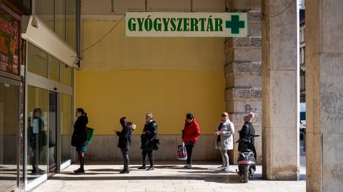Semmelweis-nap: aki teheti, ne kedden menjen orvoshoz vagy gyógyszertárba