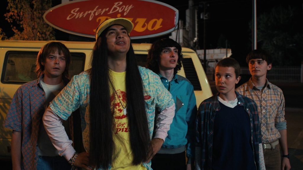 Már nem is kettő, hanem három adagban érkezik a Stranger Things záróévada