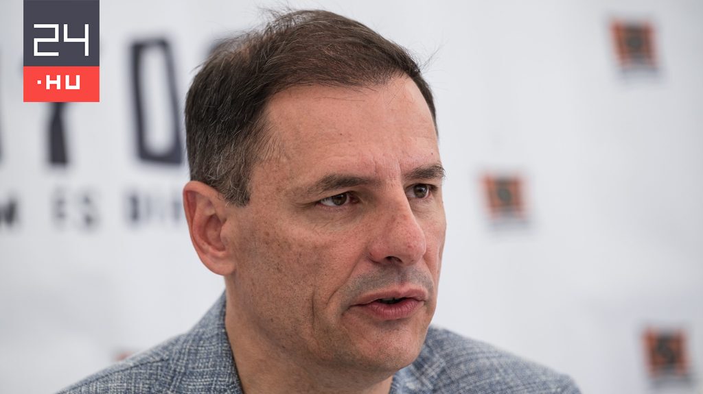 Tuszon Bence levelet írt több budapesti nagykövetségnek, és arra figyelmeztette őket, hogy a Pride be van tiltva